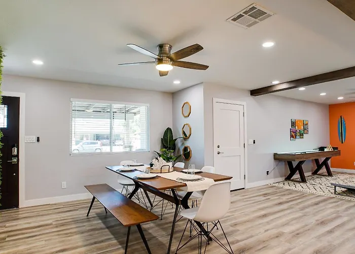 Laurel Holiday home *