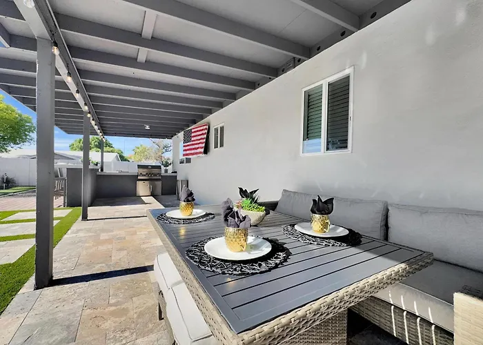 Laurel Holiday home